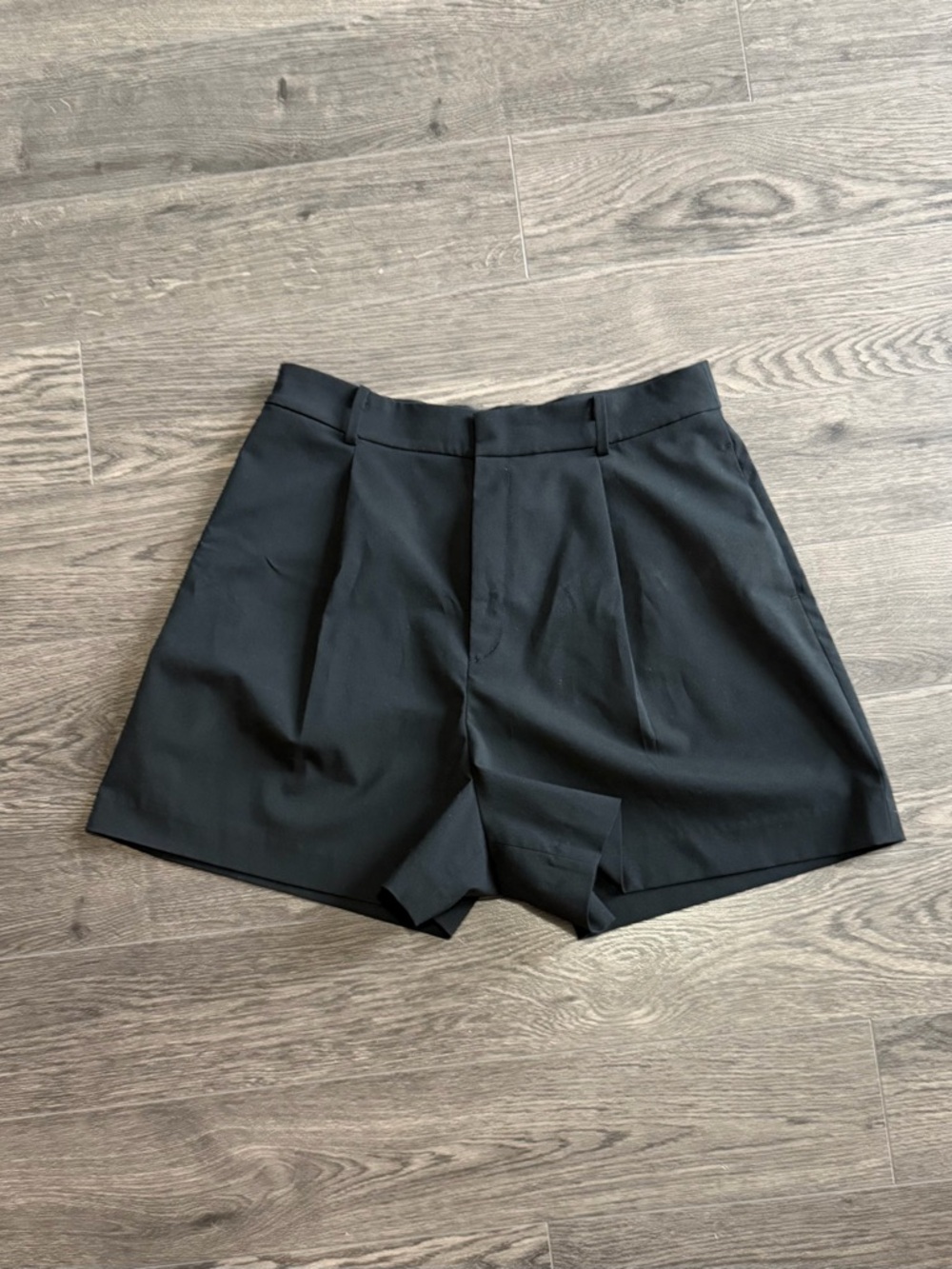 Uniqlo High-Waist Black Tailored Shorts